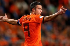 爱游戏资讯-索尔福德城反击迅猛，半岛球场力保升级，索尔福德市