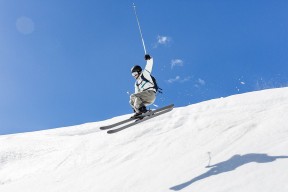 AIYOUXI-阿根廷世预赛战胜智利和哥伦比亚，巩固榜首，阿根廷与智利世预赛直播